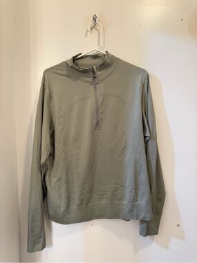 Lululemon - Swiftly Relaxed Top - Grey